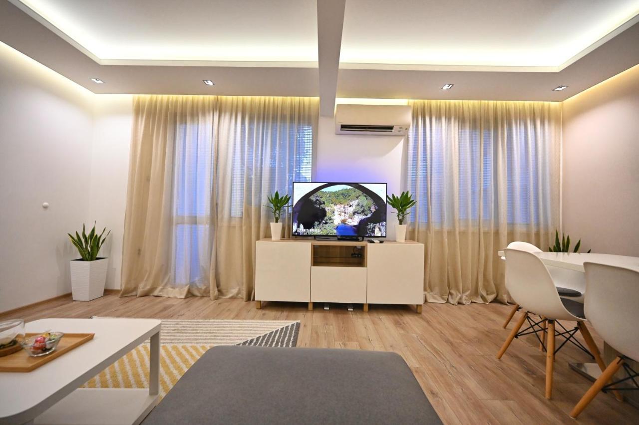 Modern Central 2-Bedroom Apartment With Parking Varna Eksteriør billede