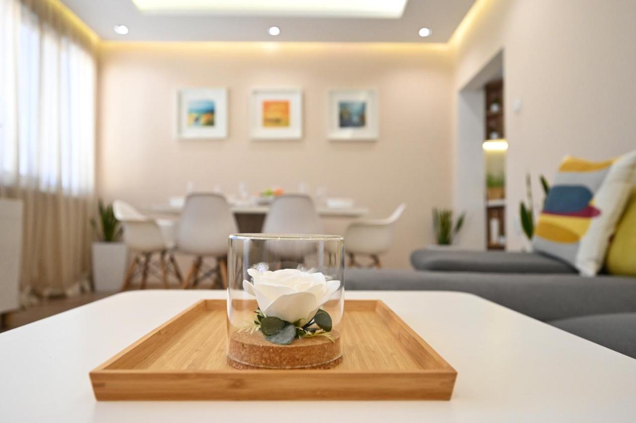 Modern Central 2-Bedroom Apartment With Parking Varna Eksteriør billede